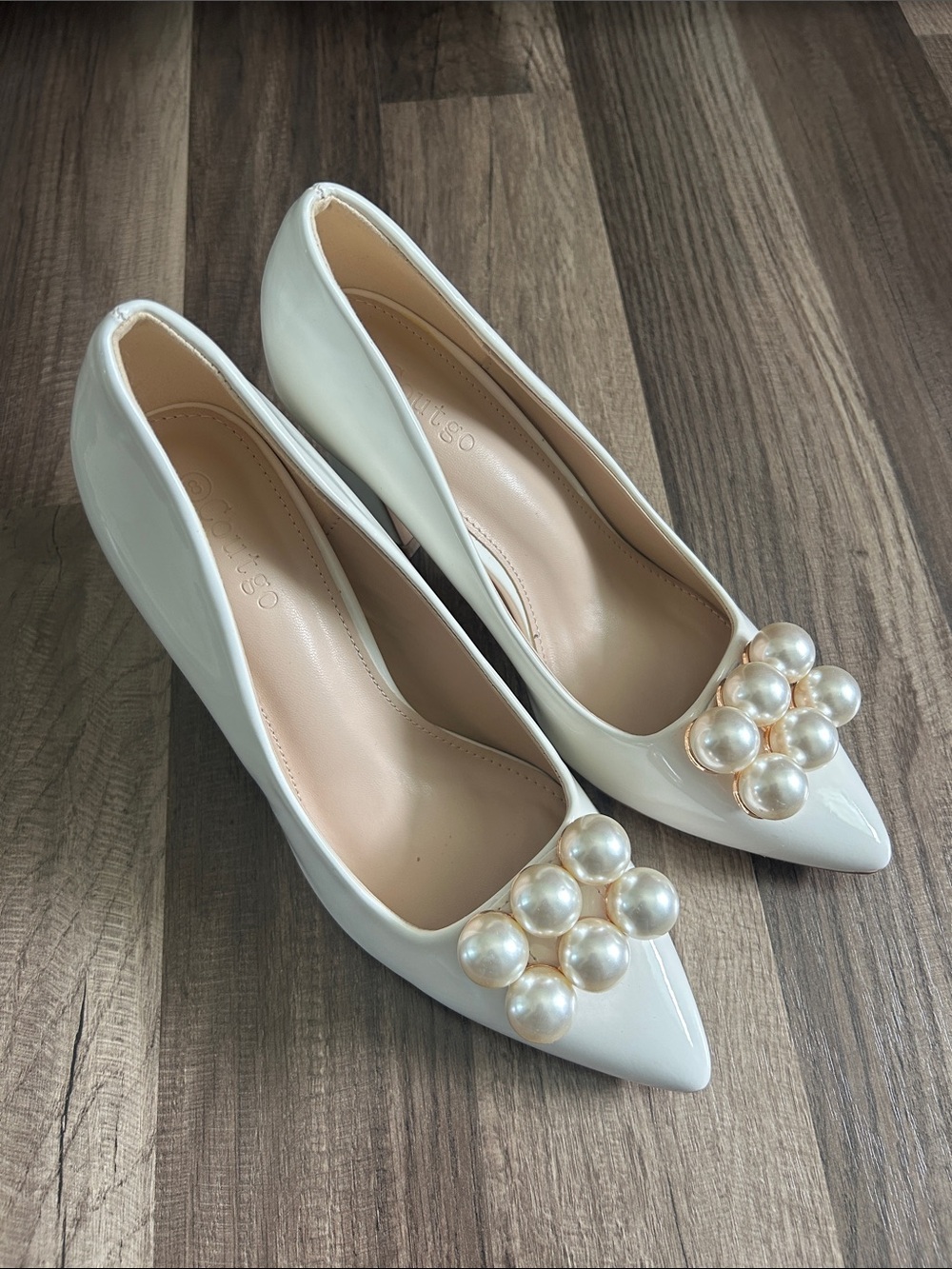 Coutgo Women’s White Pearl Spool Heel Almond Toe Pumps Size 8